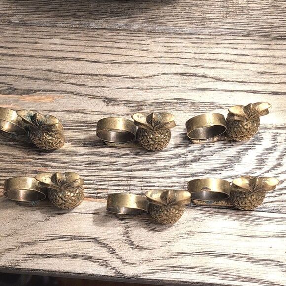 Brass Pineapple Napkin Rings Set of 6 Vintage - Picture 5 of 9
